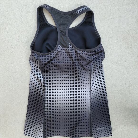Nike dri fit work out top small black and white, non padded built in bra - Picture 2 of 6